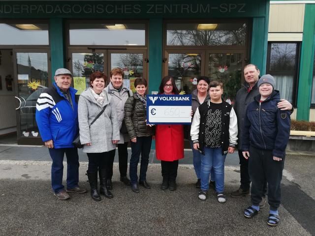 Großzügige Spende an de Pestalozzischule Braunau