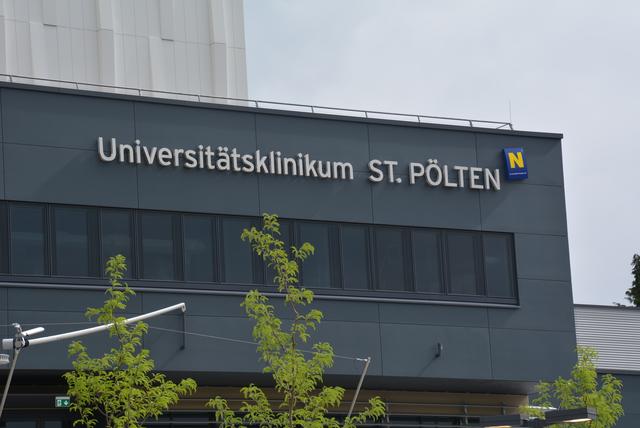 Der Mann wurde aufgrund anderer Beschwerden ins Universitätsklinikum St. Pölten eingeliefert.