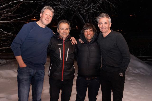 Kaunertal Tourismus bedankte sich beim TV-Team der "Bergretter" für ihre Treue: Produktionsleiter Ingo Preuß, TVB-Obmann Armin Falkner, Mathias Ragg und Schauspieler Robert Lohr (v.l.). | Foto: TVB Tiroler Oberland / Severin Weger