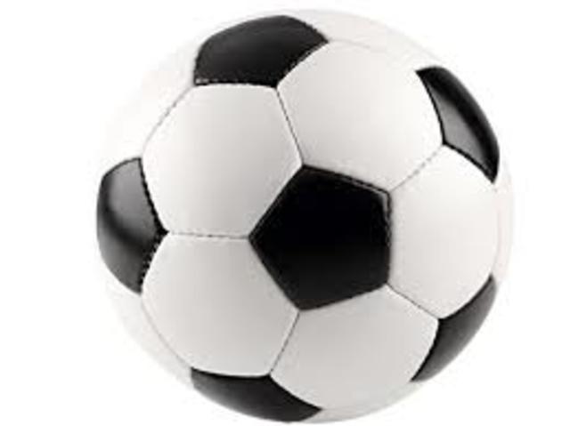 Absagen wegen Corona auch im Fußball.