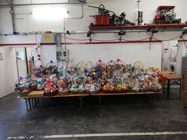 Die Geschenkkörbe animierten zum Preisschnapsen der FF Gressenberg bis in die frühen Morgenstunden.