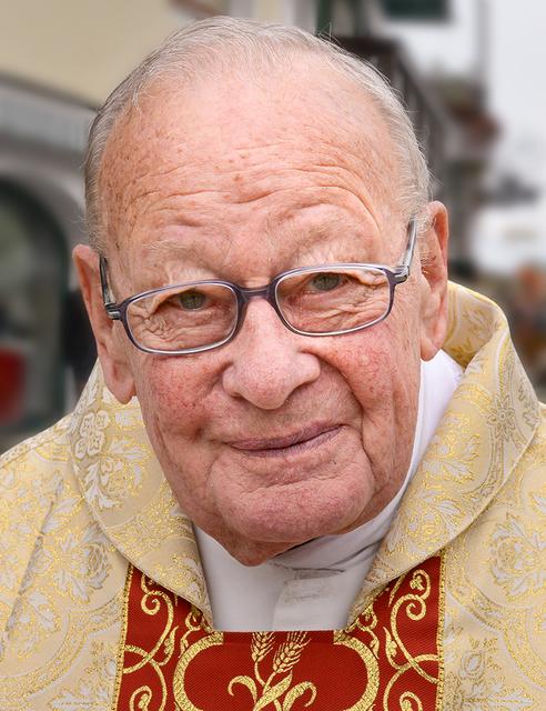 Konsistorialrat Helmut Köll