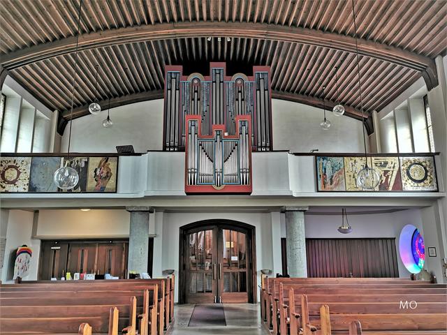 Die Hundertwasserkirche in Bärnbach! Pfarrkirche St. Barbara in