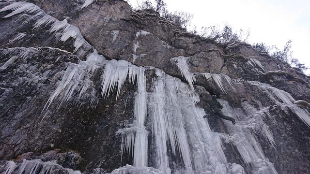 Anwärter aus zwei Nationen wurden auf den Eiswänden getestet.