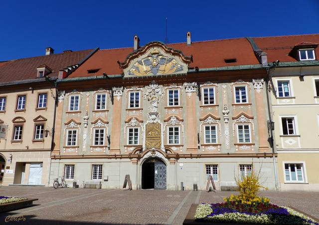 Das Rathaus St. Veit selbst bleibt bis auf weiteres geöffnet. | Foto: Posch