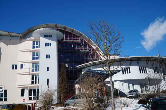 Im Bezirkskrankenhaus Reutte sind Besuche nur noch eingeschränkt möglich.