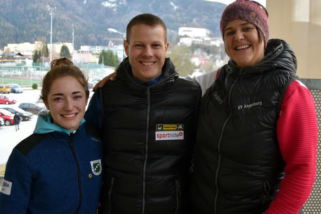 Katharina Triendl, Matthias Taxacher und Kerstin Acherer - Tiroler Eisstocksport WM-Teilnehmer in Regen (GER).