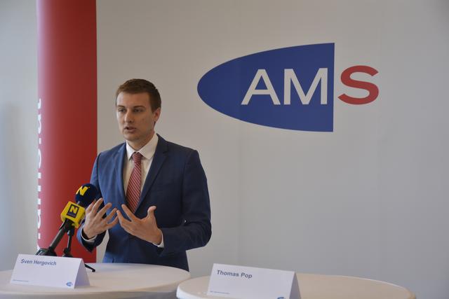 AMS-Niederösterreich Geschäftsvührer Sven Hergovich appelliert an alle, die die Hilfe des AMS brauchn: Nutzen Sie die Kontaktmöglichenkeiten online und am Telefon und kommen Sie nicht persönlich die Geschäftsstellen.