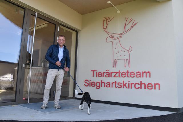 Veterinärmediziner Martin Schmölz steht nur nach Terminvereinbarung zur Verfügung.
