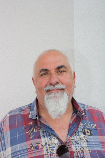 Fritz aus St. Michael:
"Meine Frühjahrstermine sind zur Hälfte abgesagt, ich stehe aber völlig zu den Maßnahmen und hoffe, es geht möglichst glimpflich aus."