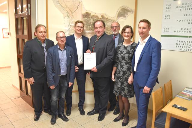 Bürgermeister Arbesser, Vizebürgermeister Waygand sowie die Gemeinderäte König, Grassl, Bär, Schwinger und Rainer.