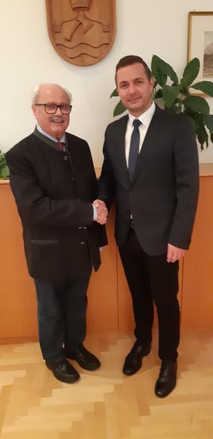 Mario Hermüller (r.) mit seinem Vorgänger Hubert Schlucker.