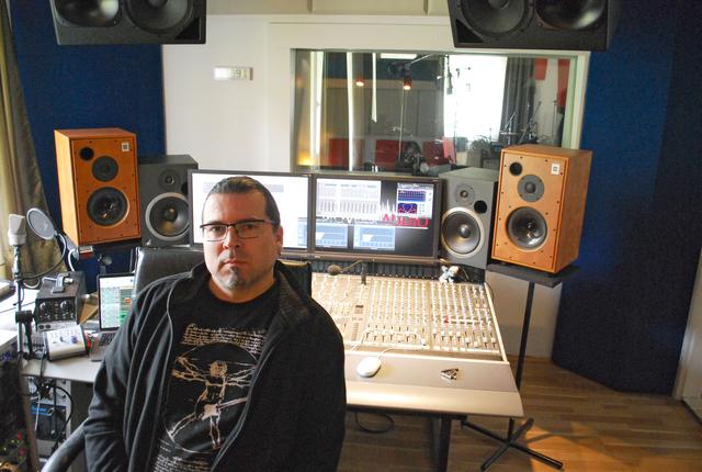Robert "Roko"Scherwitzl ist einer der gefragteste Live-Techniker in Kärnten und mit seinem Tonstudio "Novum Audio" ein ebenso gefragter Mann im Studio