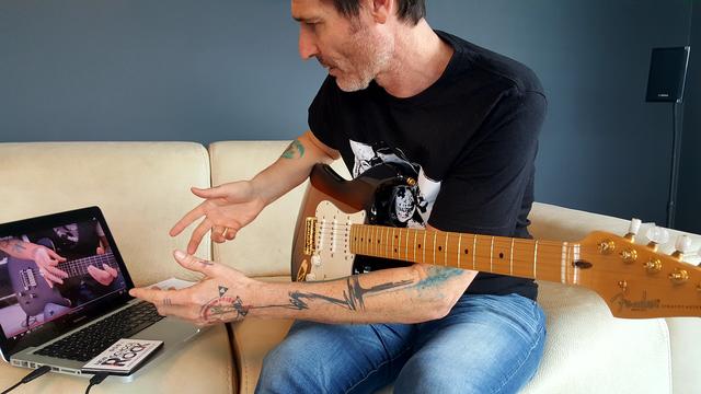 Bruno Unterberger, der musikalische Leiter der New Schoof Of Rock, setzt in den nächsten Wochen auf E-Learning