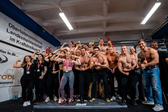 Barbara Gapp (vorne) mit ihren starken Männern und Frauen.