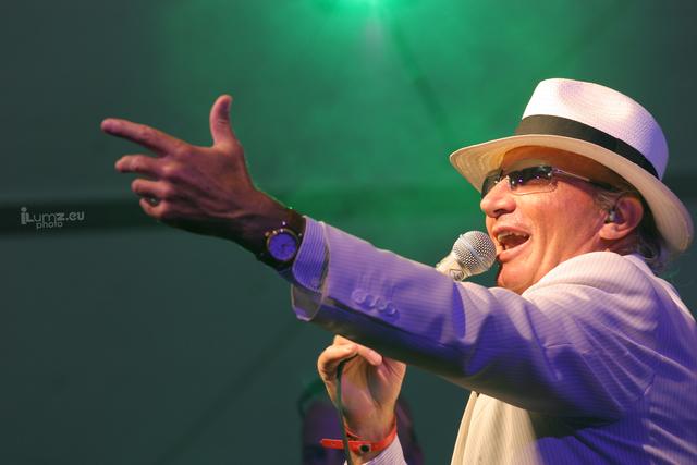 Auch der bekannte Jazz-Crooner Louie Austen beteiligt sich am Flashmob. | Foto: VoltFest/Pentek