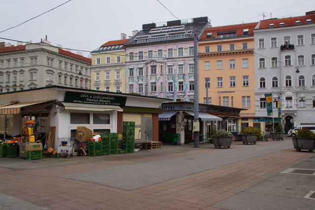 Am Karmelitermarkt – sowie am Volkert- und Vorgartenmarkt – haben aktuell nur die Lebensmittelgeschäfte offen.