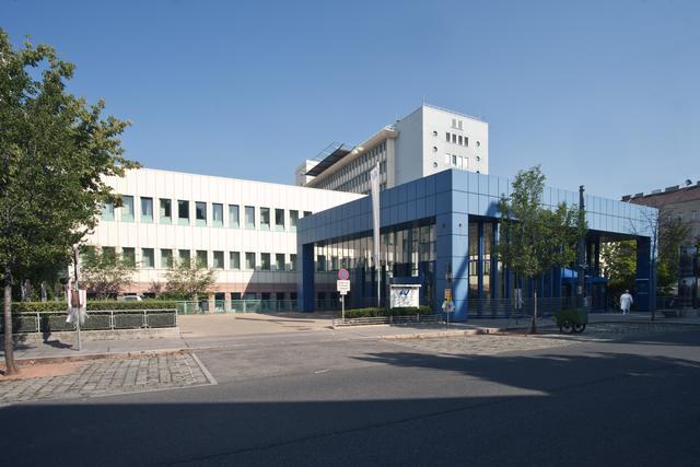 Besuche im Lorenz-Böhler-Krankenhaus sind verboten. Eine Ausnahme gilt für Angehörige (je eine Person) von Kindern 14 Jahren.