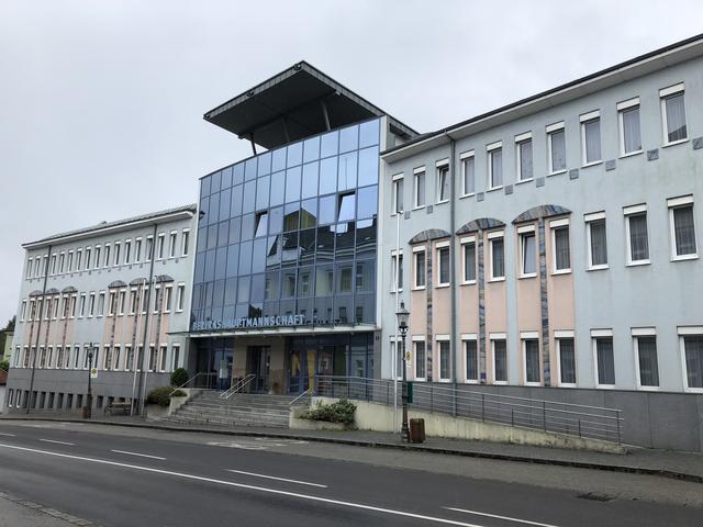 Die Bezirkshauptmannschaft Gmünd bleibt bis auf weiteres für den persönlichen Parteienverkehr geschlossen.