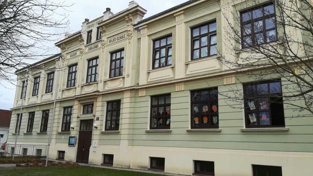 Die Schulen sind seit Montag geschlossen – wir hier in St. Georgen. Eine Kinderbetreuung ist im Bedarfsfall möglich.