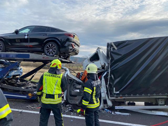 Der Rumäne wurde beim Unfall schwer verletzt. | Foto: FF Antiesenhofen