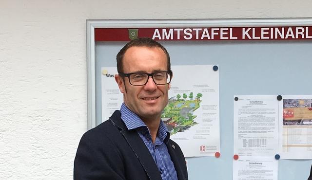 Bgm. Wolfgang Viehhauser dementiert Gerüchte über einen offiziellen Coronafall in Kleinarl. Der Urlauber sei bereits abgereist und erst in Deutschland positiv getestet worden, seine Kontaktpersonen seien ebenfalls bereits zu Hause.