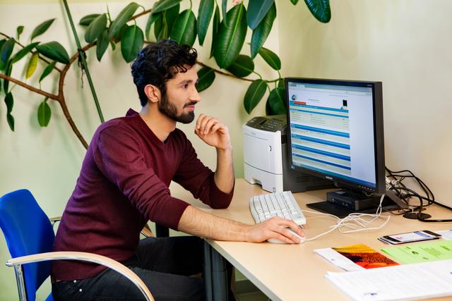 Anträge auf Arbeitslosengeld können nicht persönlich erfolgen, sondern per Mail, telefonisch und über das eAMS-Konto im Internet.