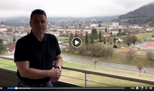 Auch per Video-Botschaft wendet sich Bürgermeister Egon Höll an die Obertrauner.