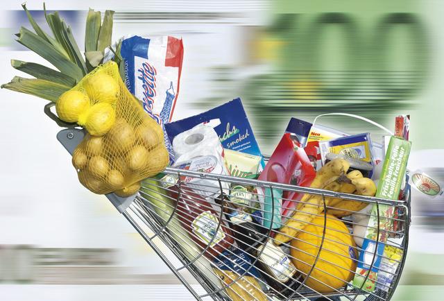 Einkaufen für die anderen: Im Flachgau ist die Hilfsbereitschaft enorm.