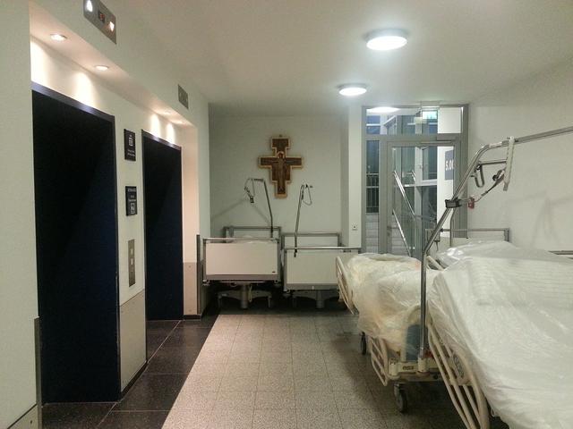 Gestern, 16 März wurde der Gesundheitsplan zur Bewältigung der Covid-19-Erkrankungen präsentiert. Dieser Gesundheitsplan besteht aus mehreren Punkten - 2400 Betten stehen zusätzlich zur Verfügung