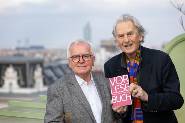 Werner Brunner & Erich Schleyer mit dem Vorlesebuch 2020 Ludwig Schedl