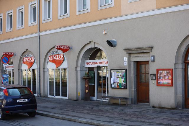 Neben Supermärkten und Apotheken haben auch Bäckereien geöffnet.