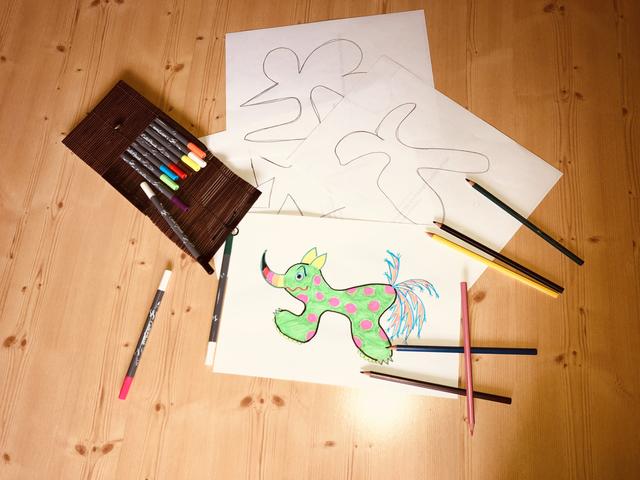 Beim Monster Malen entstehen die abenteuerlichsten Wesen.