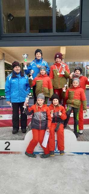 Bei den Tiroler Meisterschaften in Umhausen: Gold holten hier Hannah Nagele und Tobias Übergänger,
Bronze Helena Nagele und Thomas Reimair | Foto: SV Schönberg