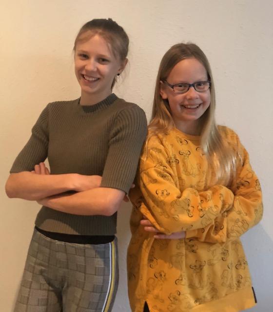 Emma & Nina helfen Bedürftigen in Haidershofen gerne bei ihren Erledigungen.