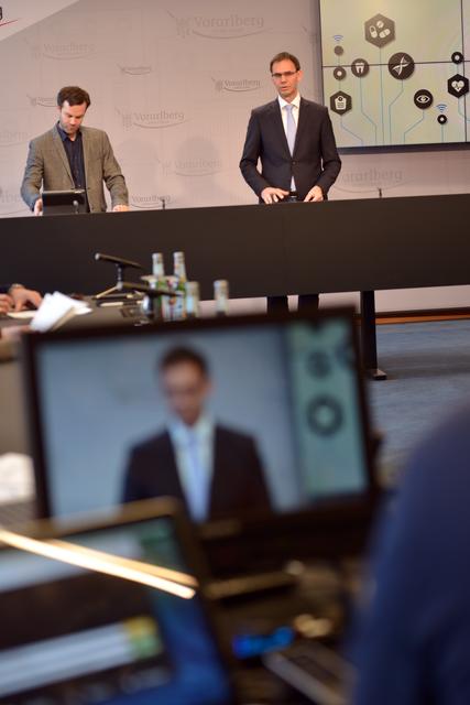 LH Wallner: „Region Arlberg unter vollständige Quarantäne gestellt“.