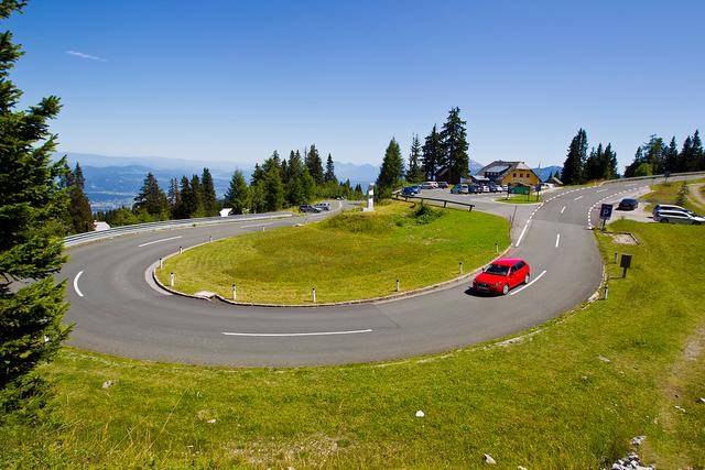 Villacher Alpenstraße ist ein beliebtes Ausflugsziel. Leider auch in der aktuellen Krise: zu viele Menschen besuchten den Naturpark. nun wird die Alpenstraße gesperrt.  | Foto: Villacher Alpenstraße