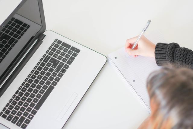 Fades Lernen daheim war gestern: GoStudent macht's mit dem virtuellen Klassenzimmer möglich.