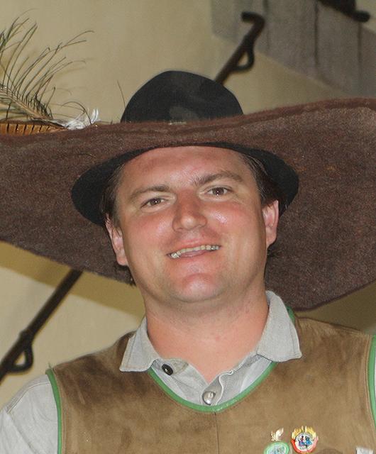 Ulrich aus Unternberg:
"Freunde wieder zu sehen steht ganz oben, aber auch Schulungen für das neue Feuerwehr Einsatzfahrzeug sind noch ausständig."