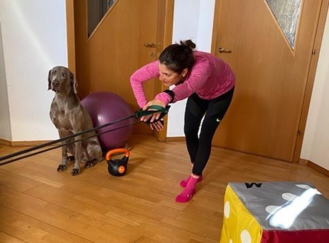 Lisa Perterer sucht sich Indoor-Alternativen zum Schwimmtraining
