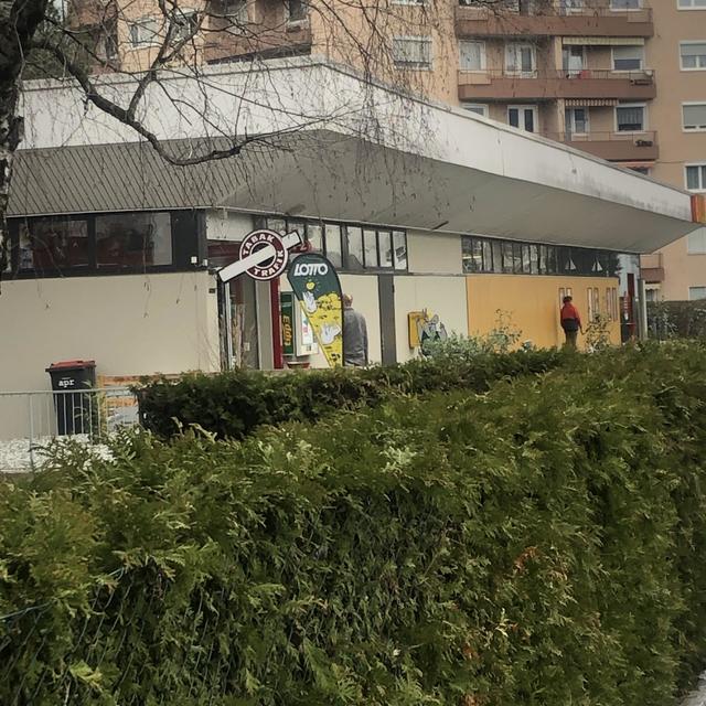 Viel Solidarität ist in Innsbruck erlebbar. Die Trafik Obexer sammelt beispielswiese Zeitungen um ein wenig Abwechslung in den Alltag in der Klinikpatienten zu bringen. | Foto: Privat