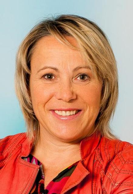 WKNÖ-Bezirksstellen-Obfrau Erika Pruckner gibt Auskunft. | Foto: ÖVP