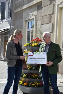 Die 50plus-Treff-Regionalgruppen sind ein zwangloser Bund netter Menschen, die gemeinsam ihre Freizeit verbringen, und sich dabei immer besser Nette Leute kennenlernen in unseren 50plus-Treff