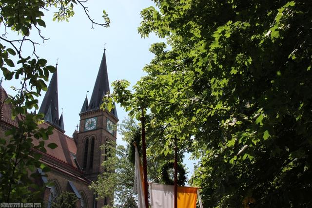 Die Pfarre St. Josef-Weinhaus und der Rosenkranzweg können weiterhin besucht werden.