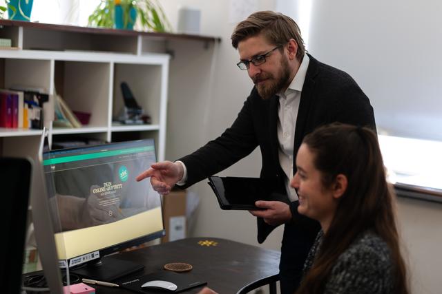 Das Team von idlab media rund um Michael Radspieler hat es sich zum Ziel gesetzt, KMUs und EPUs beim Aufbau ihres Webauftritts zu helfen. | Foto: idlab media