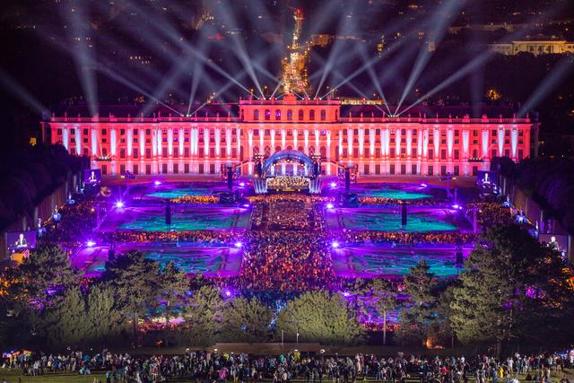 Auf Grund der aktuellen Situation verschieben die Wiener Philharmoniker das Sommernachtskonzert in den Herbst | Foto: Julius Silver