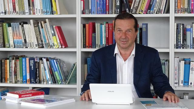 Hans Holzinger, pädagogischer Leiter der Robert‐Jungk‐Bibliothek für Zukunftsfragen in Salzburg.
