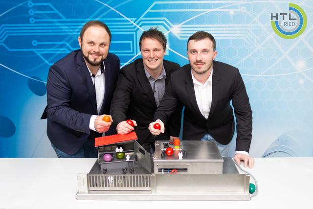 Mario Hellmair, Michael Auer und Alois Reifinger besuchten die Abendschule für Automatisierungstechnik an der HTL Ried für Berufstätige.