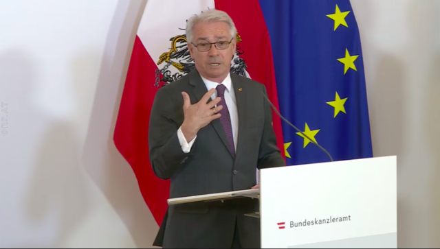 Post-Generaldirektor Georg Pölzl sagt, man habe in mehreren Unternehmensbereichen Schutzmaßnahmen eingeführt: Die Zustellung erfolgt kontaktlos - sowohl für Briefe, Pakete als auch Geld. Fast alle Postfilialen und 90 Prozent der Postpartner seien weiterhin geöffnet.