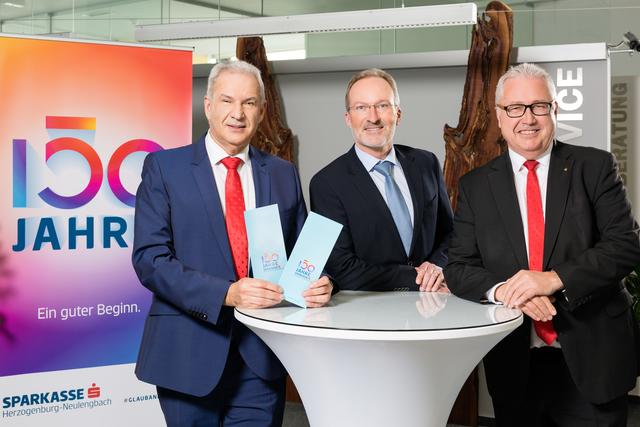 Die Sparkasse Herzogenburg-Neulengbach Bank AG feiert 2020 ihr 150-jähriges Jubiläum: Vorsitzender des Vorstandes, Walter Dörflinger, Präsident des Aufsichtsrates, Harald Gruber und Vorstand Friedrich Stefan.